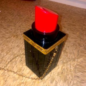 Chain lipstick purse